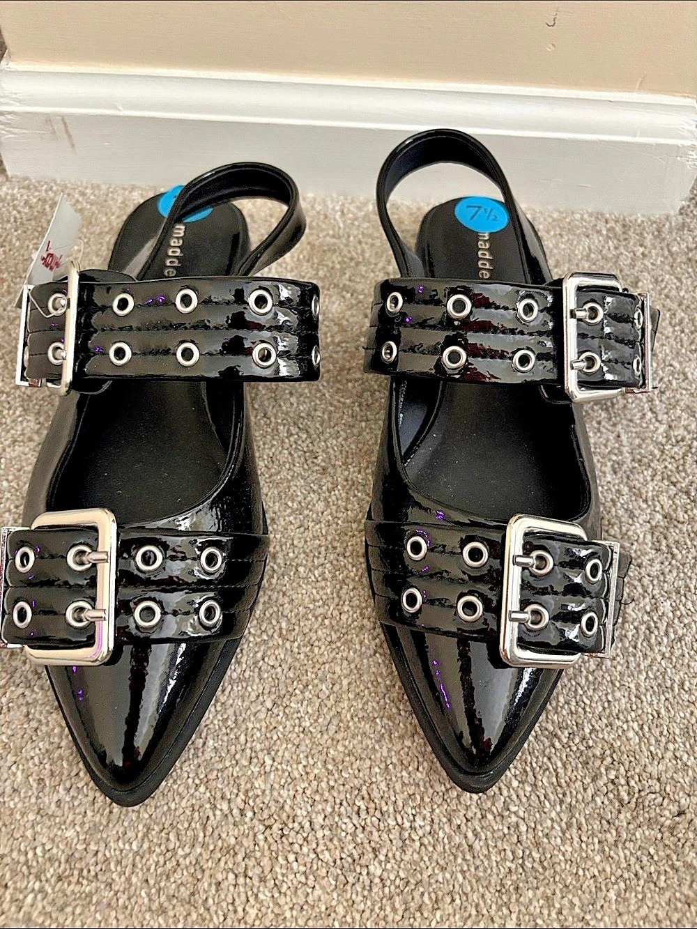 Madden Girl Pointed Toe Buckle Sandals Black US 7.5